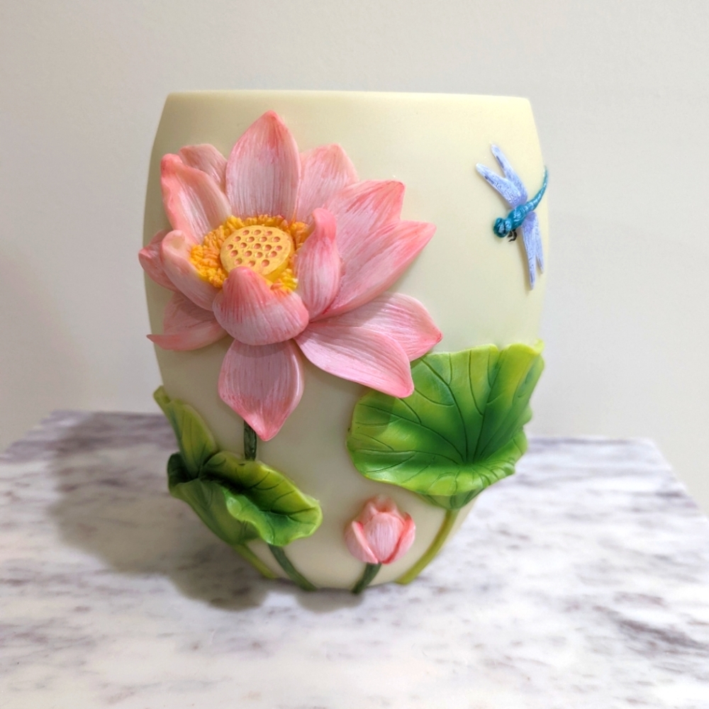Lenox Blushing Lotus Vase - 1 pc